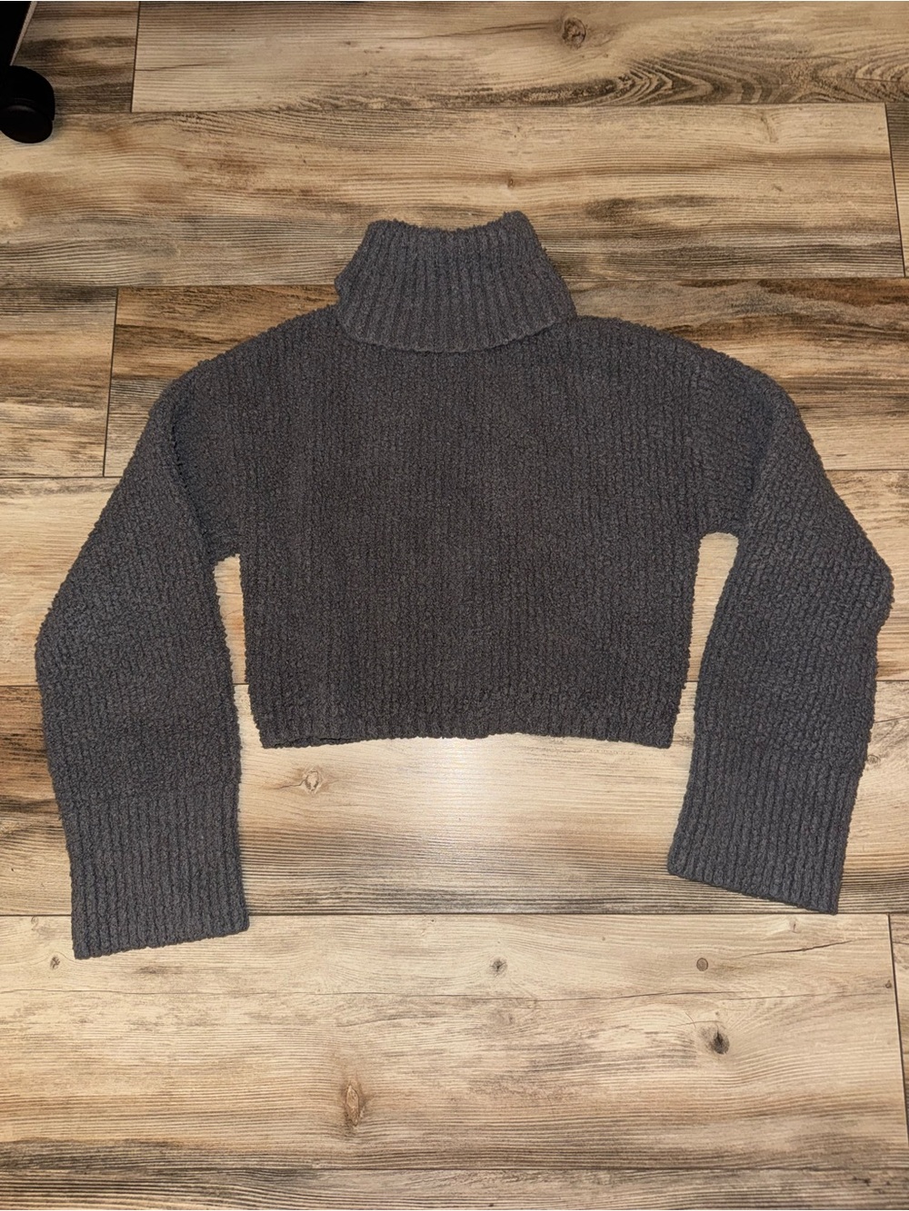 Aerie Charcoal Gray Fuzzy Cropped Turtleneck Sweater Size Small (Worn Once)